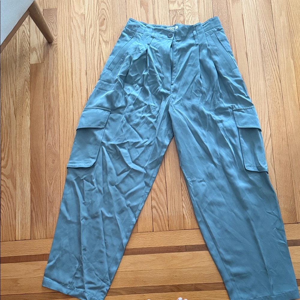 Cos Sea foam paper bag Cargo Pants size 10